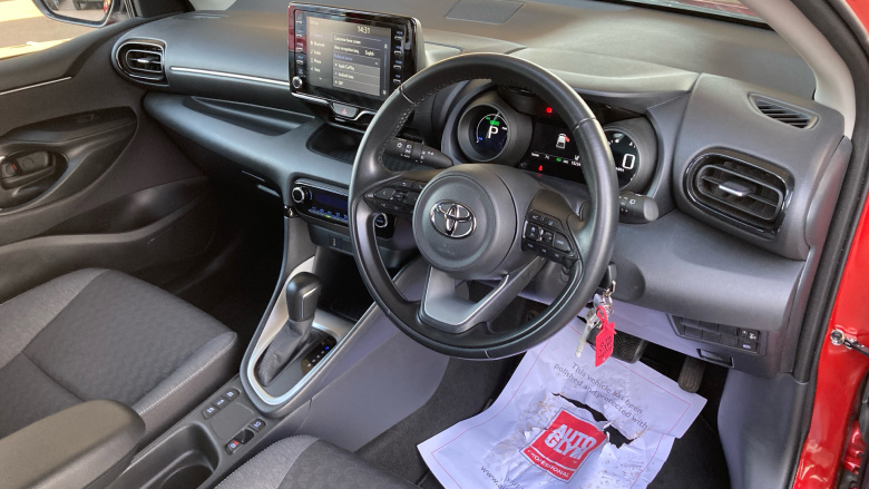 Toyota Yaris 1.5 Hybrid Design 5dr CVT Hybrid Hatchback